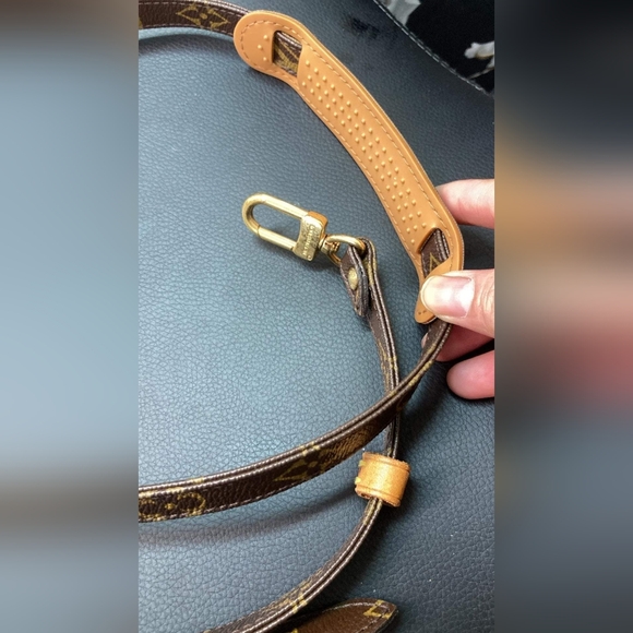 Authentic LV Monogram Adjustable Strap- Excellent Condition - Picture 2 of 3